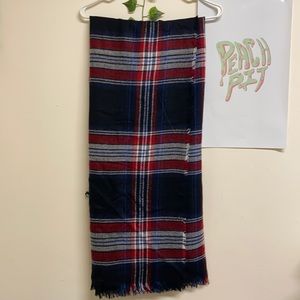 Women’s tartan blanket scarf